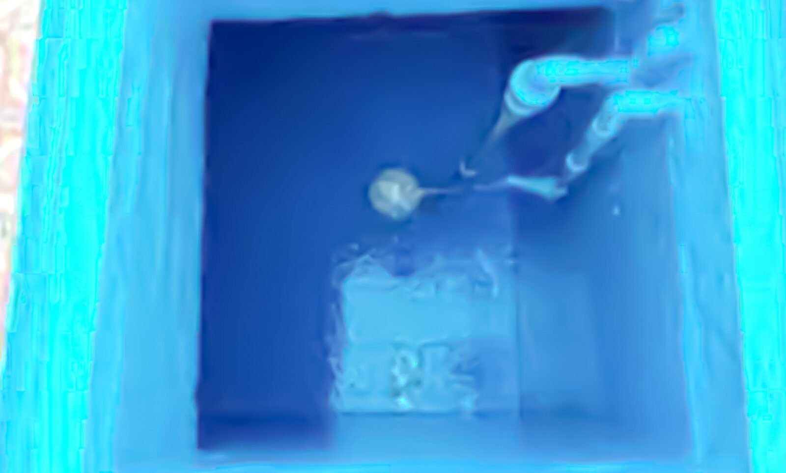 شركة عزل خزانات بالعرضيات | عزل مائي وحراري وإيبوكسي